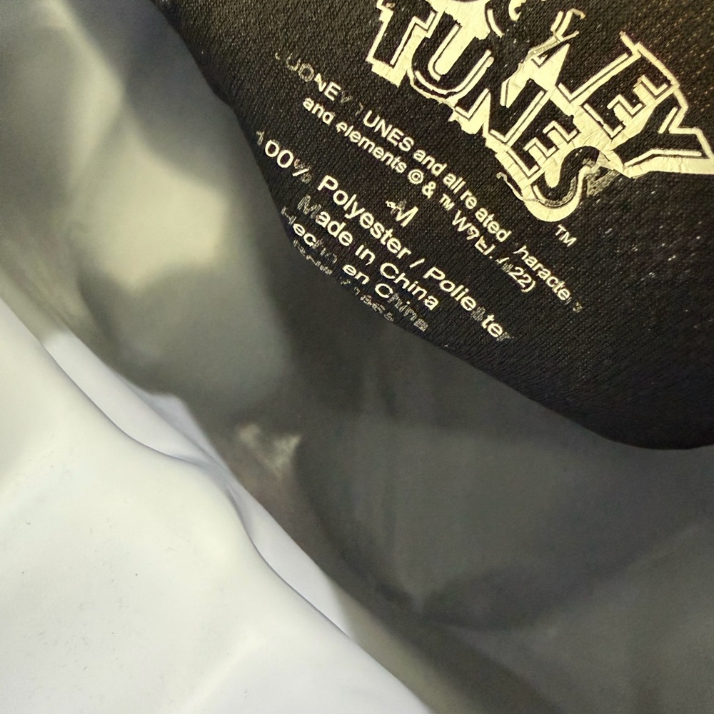 Warner Bros. Black and White Tuney Tunes Logo Apparel Piece - Picture 5 of 5